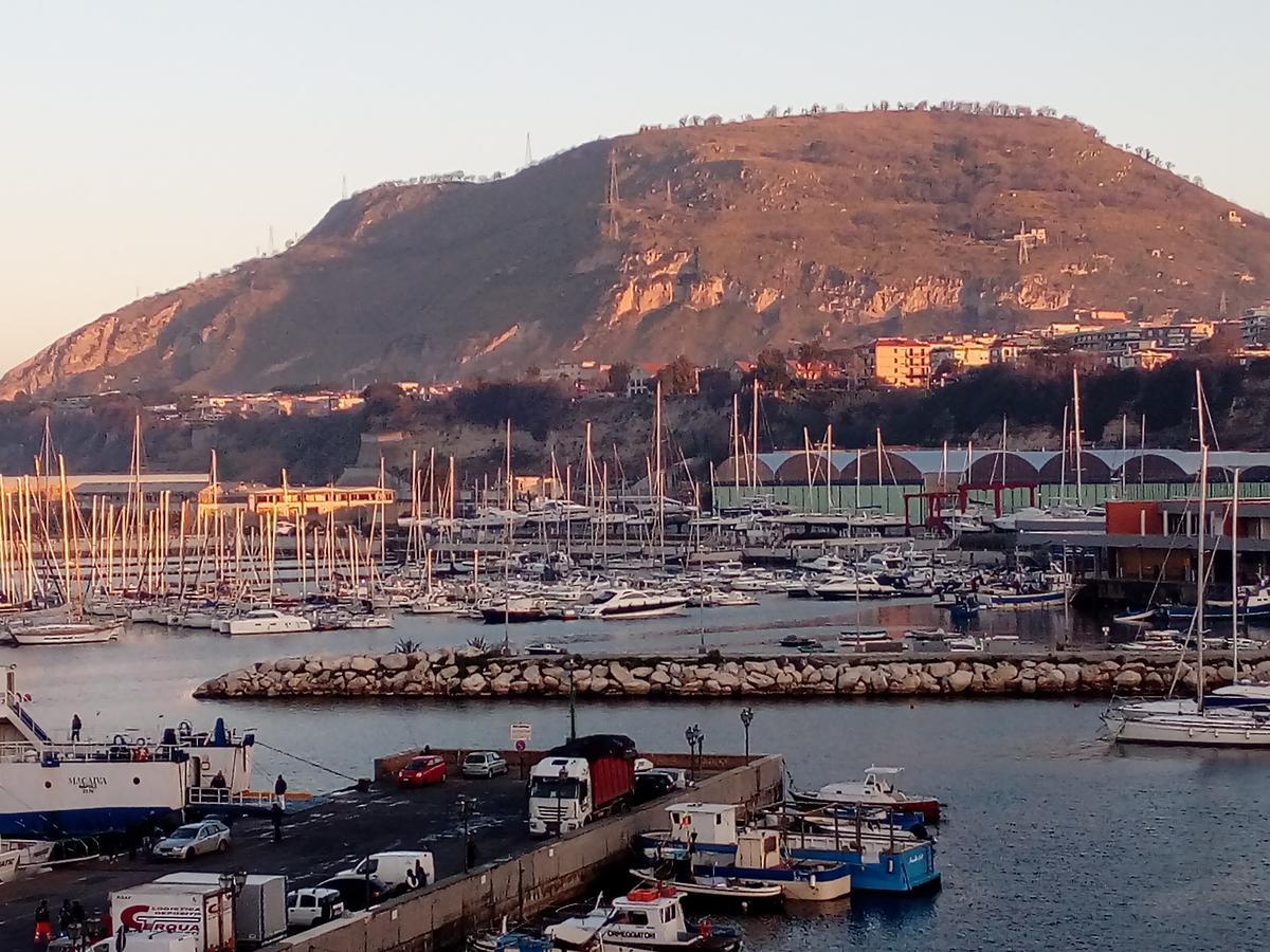 Aria Di Mare Dimorra Panzió Pozzuoli Kültér fotó